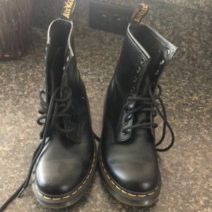 Perfect condition black dr marten boots women’s size US 7